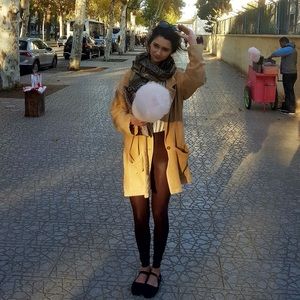 Meet your Posher, Amaia